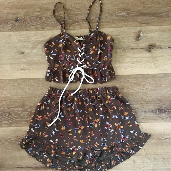 2-piece butterfly outfit! - Picture 2 of 8